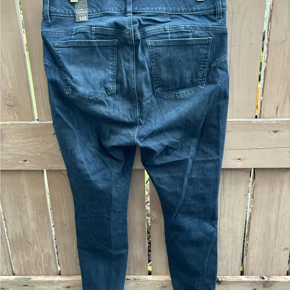 🎉NWT🎉 Torrid Premium Stretch Bombshell Skinny Sz 14s Jeans - Picture 4 of 9